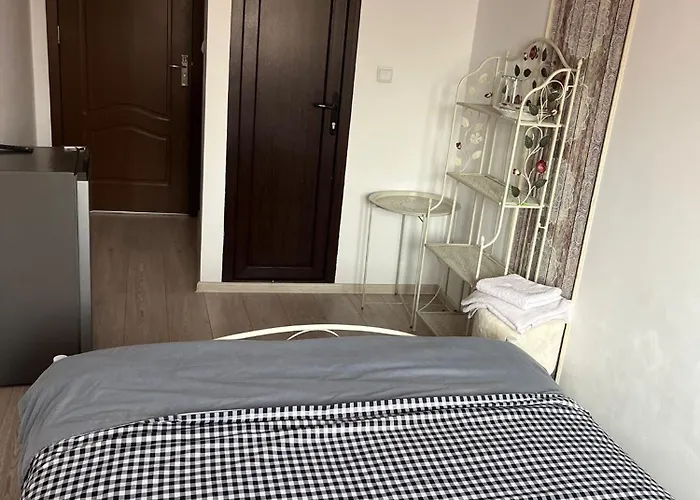 Solaria Budget Studio